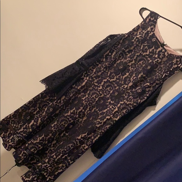 Eliza J “cold shoulder” lace dress w bell sleeves - Picture 3 of 5